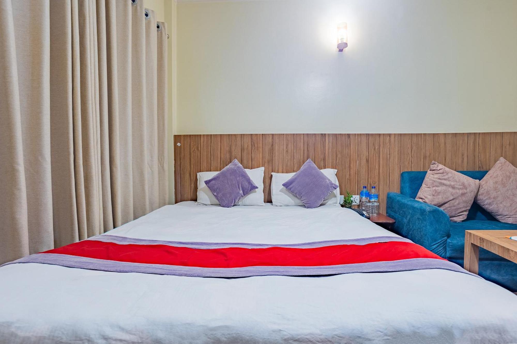 Oyo 821 Hotel Gauri Катманду Екстериор снимка