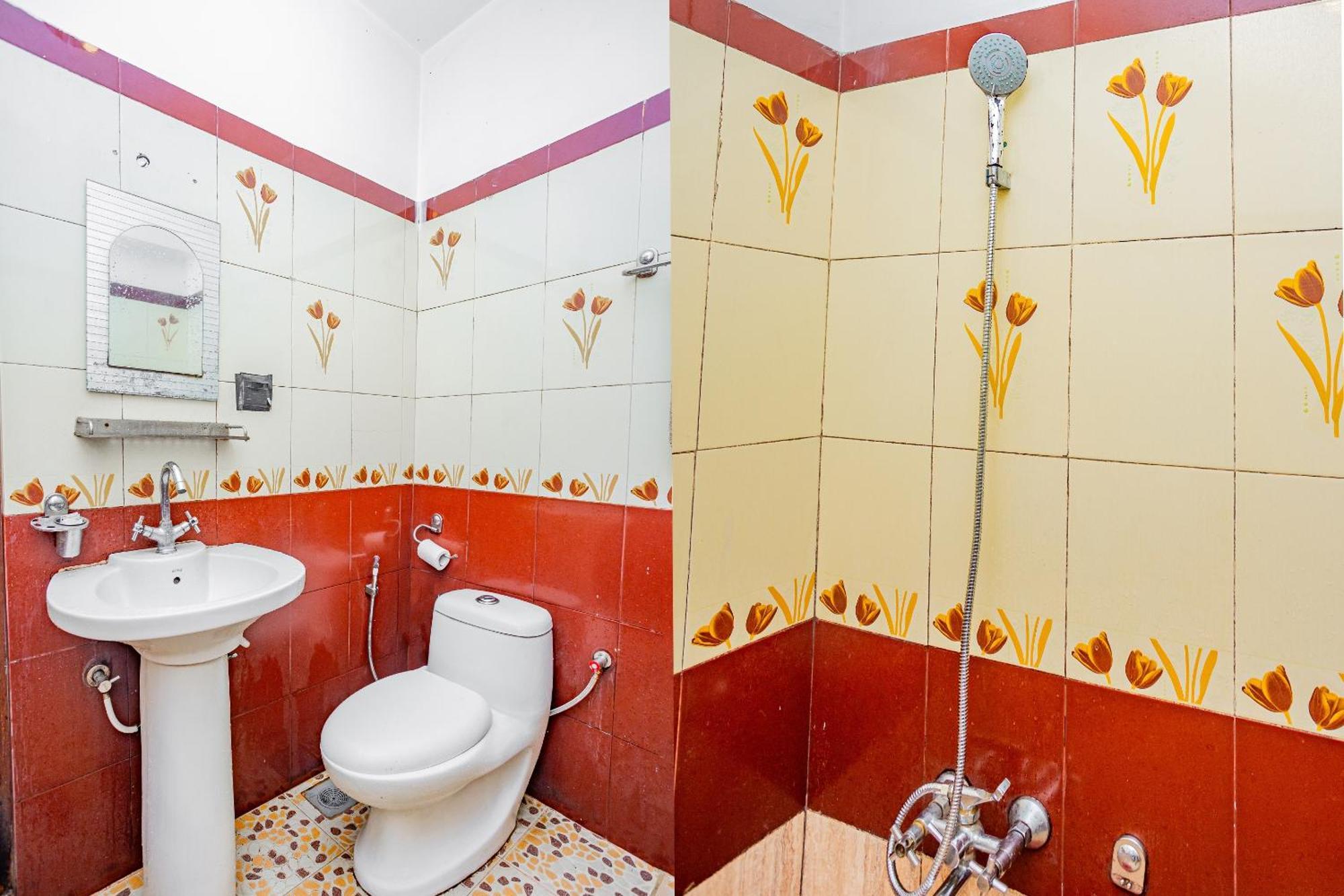 Oyo 821 Hotel Gauri Катманду Екстериор снимка