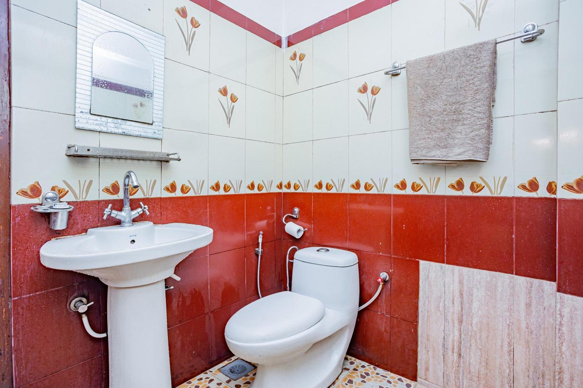 Oyo 821 Hotel Gauri Катманду Екстериор снимка