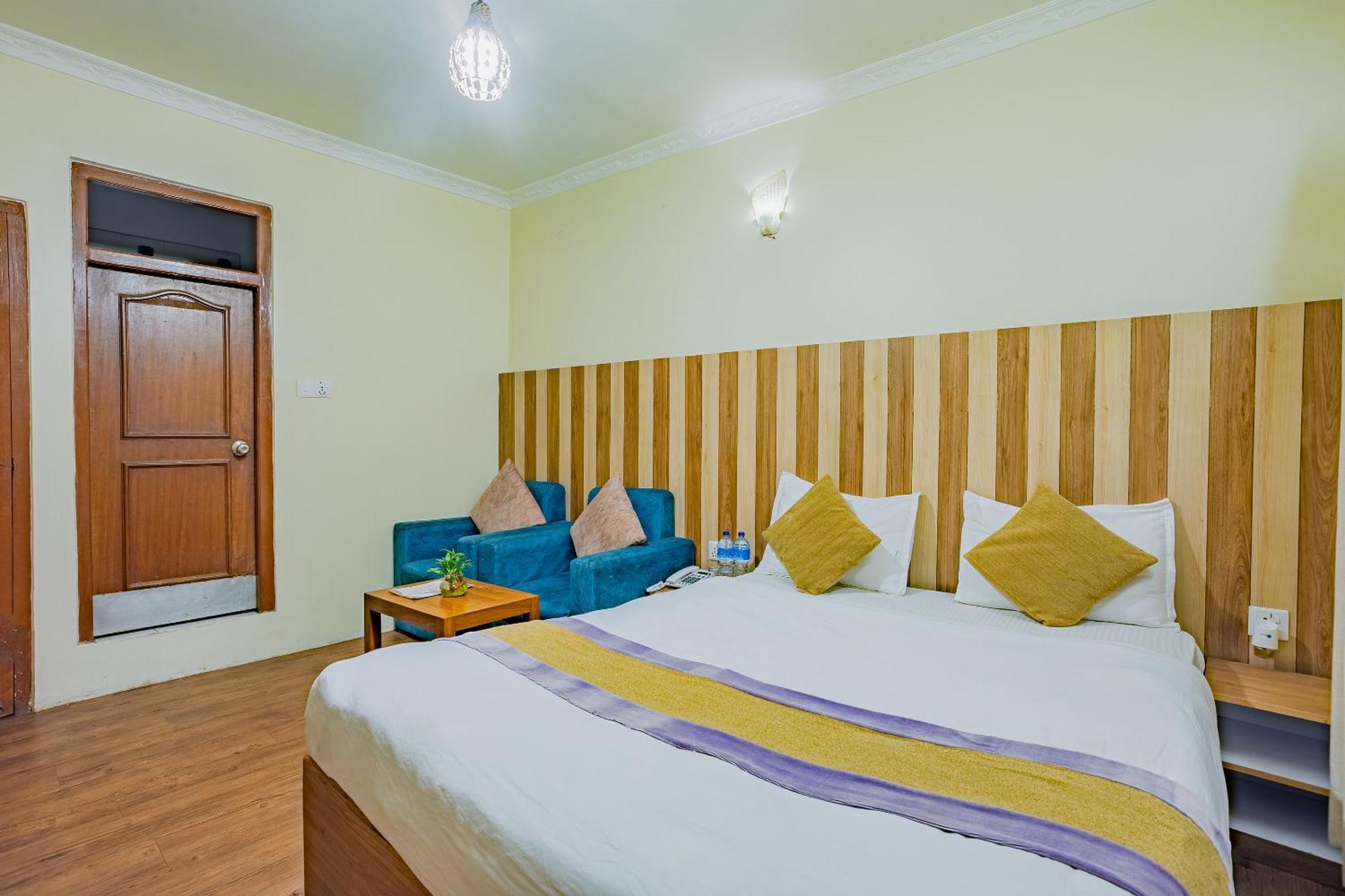 Oyo 821 Hotel Gauri Катманду Екстериор снимка